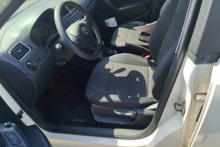 Used Volkswagen Polo 2014 1.6L Automatic Comfort Edition Left Front Seat