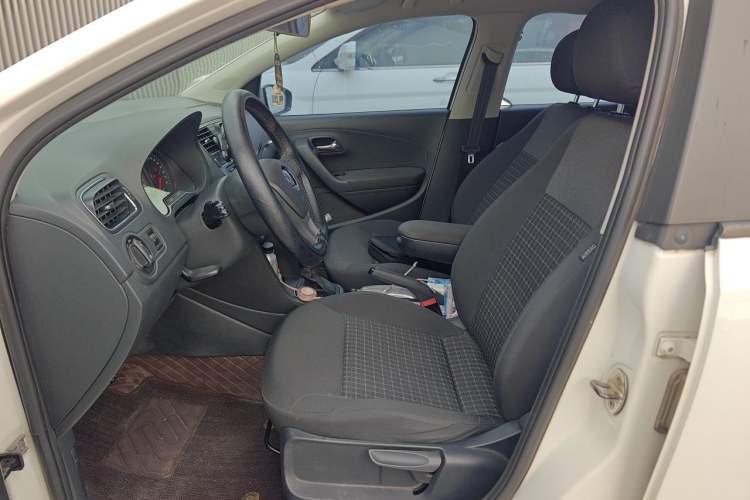 Used Volkswagen Polo 2014 1.4L Automatic Comfort Edition Left Front Seat