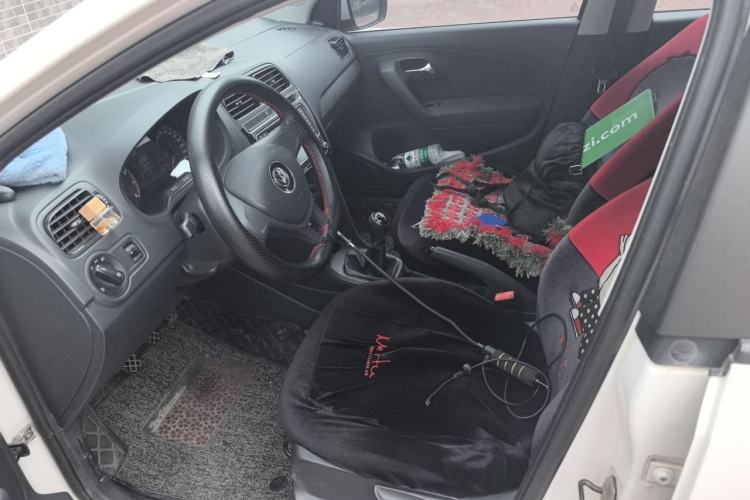 Used Volkswagen Polo 2014 1.4L Manual Fashion Edition Left Front Seat