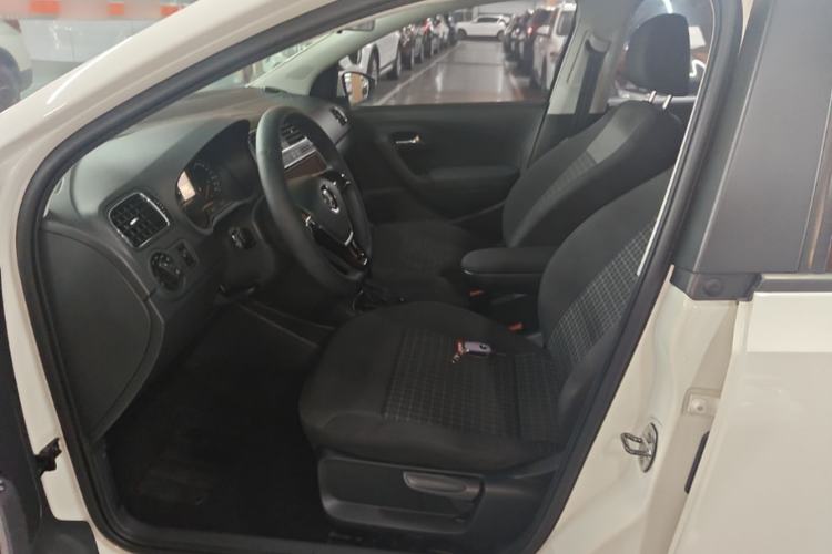 Used Volkswagen Polo 2014 1.6L Automatic Comfort Edition Left Front Seat
