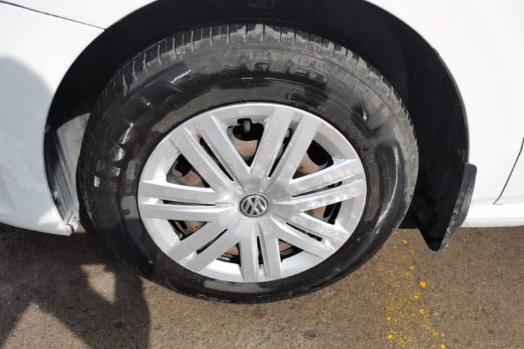 Used Volkswagen Polo 2014 1.4L Manual Fashion Edition Left Front Wheel Hub
