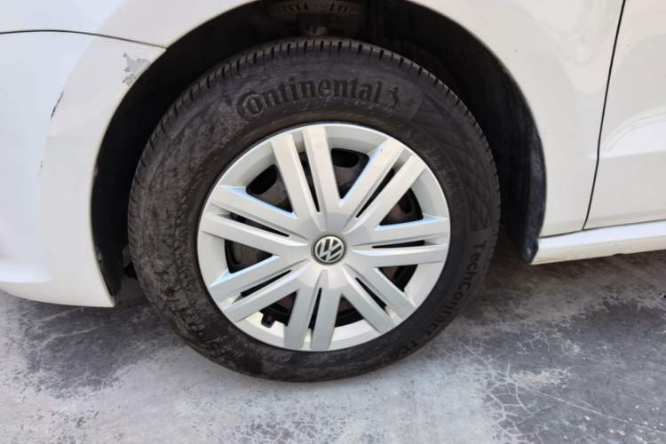 Used Volkswagen Polo 2014 1.4L Manual Fashion Edition Left Front Wheel Hub