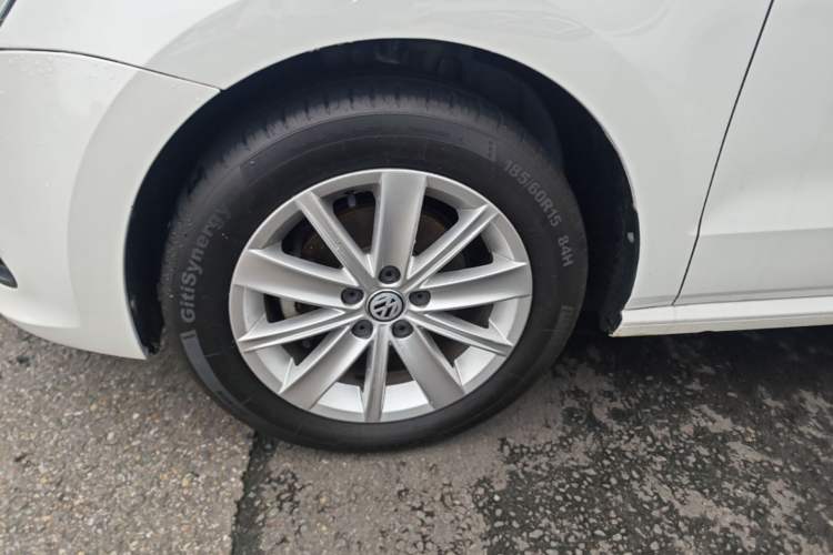 Used Volkswagen Polo 2014 1.6L Automatic Comfort Edition Left Front Wheel Hub