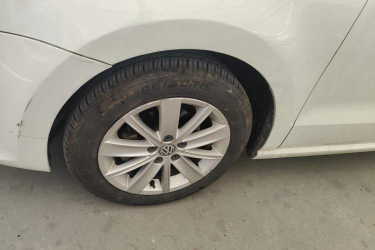 Used Volkswagen Polo 2014 1.4L Manual Comfort Edition Left Front Wheel Hub