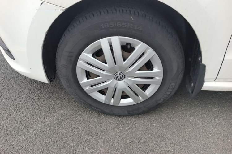 Used Volkswagen Polo 2014 1.4L Manual Fashion Edition Left Front Wheel Hub