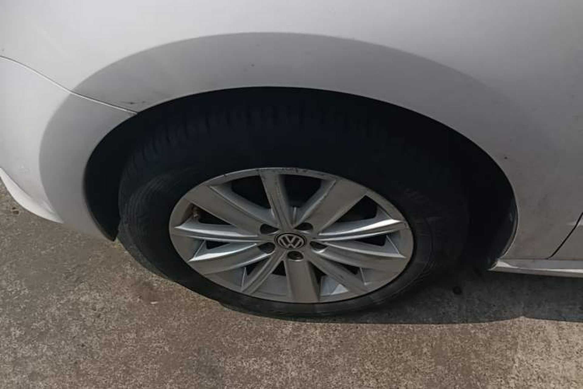 Used Volkswagen Polo 2014 1.6L Automatic Comfort Edition Left Front Wheel Hub