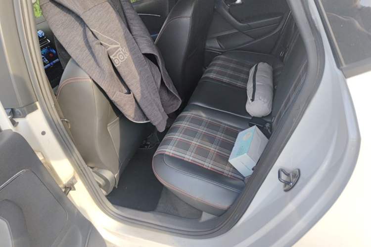 Used Volkswagen Polo 2014 1.6L Automatic Luxury Edition Left Rear Seat