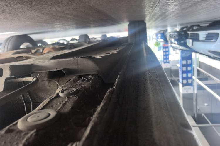 Used Volkswagen Polo 2014 1.6L Automatic Comfort Edition Left Side Sill