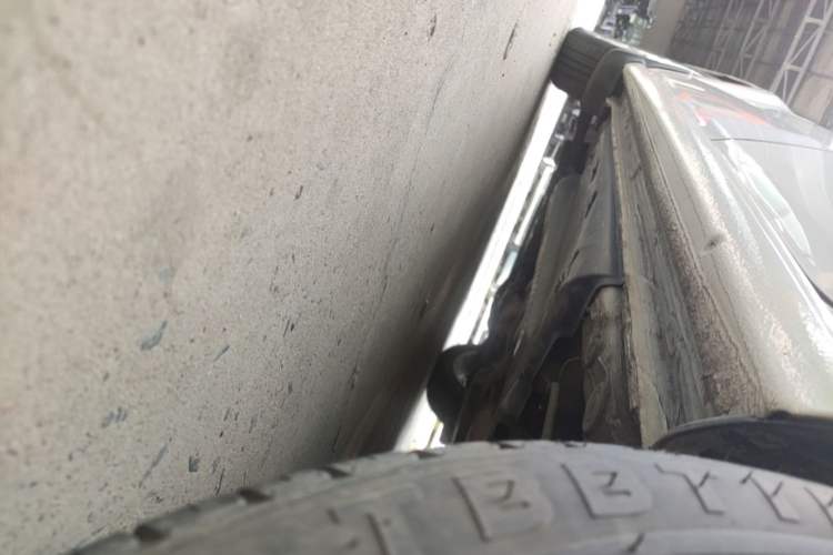 Used Volkswagen Polo 2014 1.6L Automatic Comfort Edition Left Side Sill