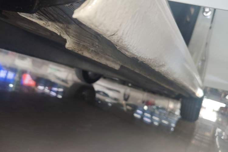 Used Volkswagen Polo 2014 1.4L Automatic Comfort Edition Left Side Sill