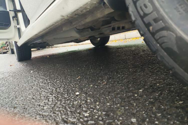 Used Volkswagen Polo 2014 1.6L Automatic Comfort Edition Left Side Sill