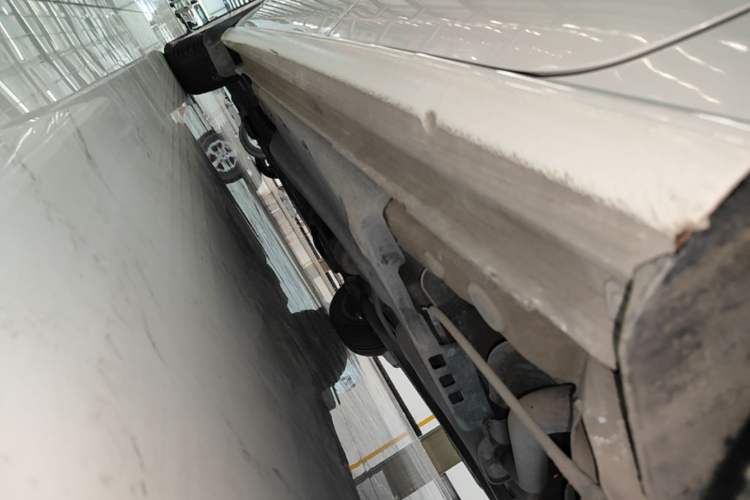 Used Volkswagen Polo 2014 1.4L Automatic Comfort Edition Left Side Sill