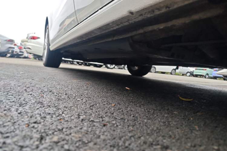 Used Volkswagen Polo 2014 1.6L Automatic Comfort Edition Left Side Sill
