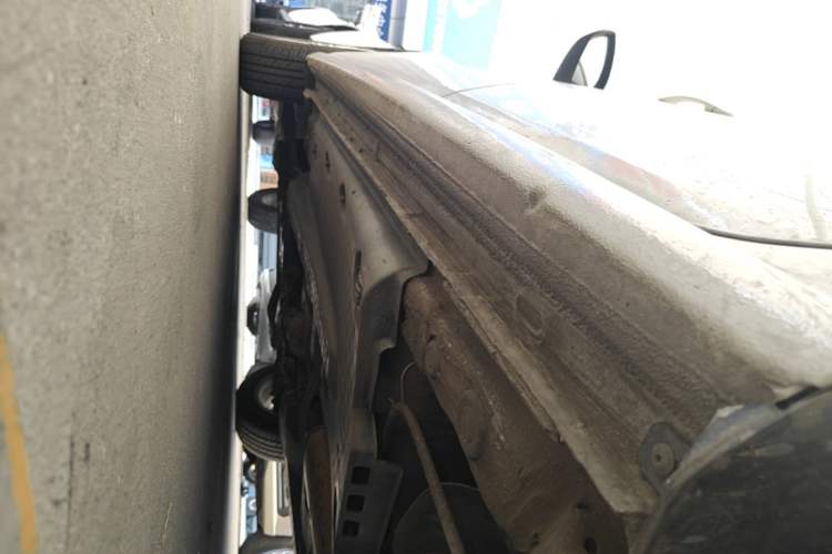 Used Volkswagen Polo 2014 1.4L Manual Comfort Edition Left Side Sill