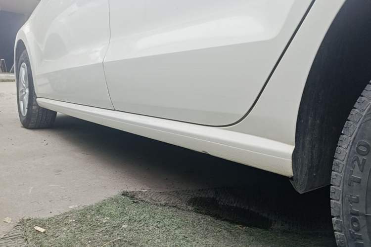 Used Volkswagen Polo 2014 1.4L Manual Fashion Edition Left Side Sill