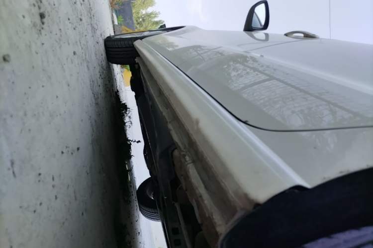 Used Volkswagen Polo 2014 1.4L Automatic Comfort Edition Left Side Sill