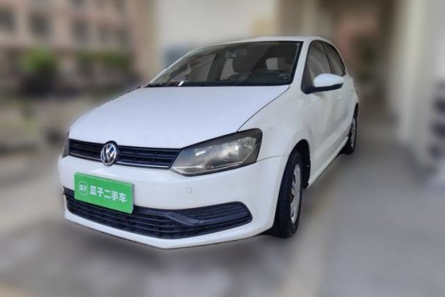 Volkswagen Polo 2014 1.4L Manual Fashion Edition مستعملة