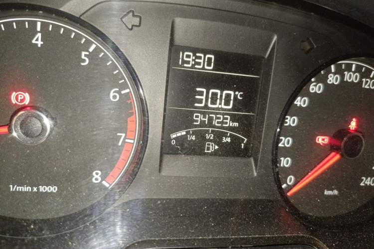 Used Volkswagen Polo 2014 1.4L Manual Fashion Edition Odometer Close Up
