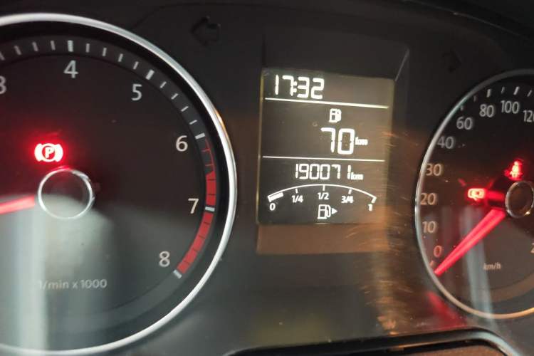 Used Volkswagen Polo 2014 1.4L Manual Comfort Edition Odometer Close Up