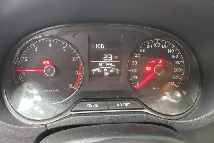 Used Volkswagen Polo 2014 1.4L Manual Fashion Edition Odometer Close Up