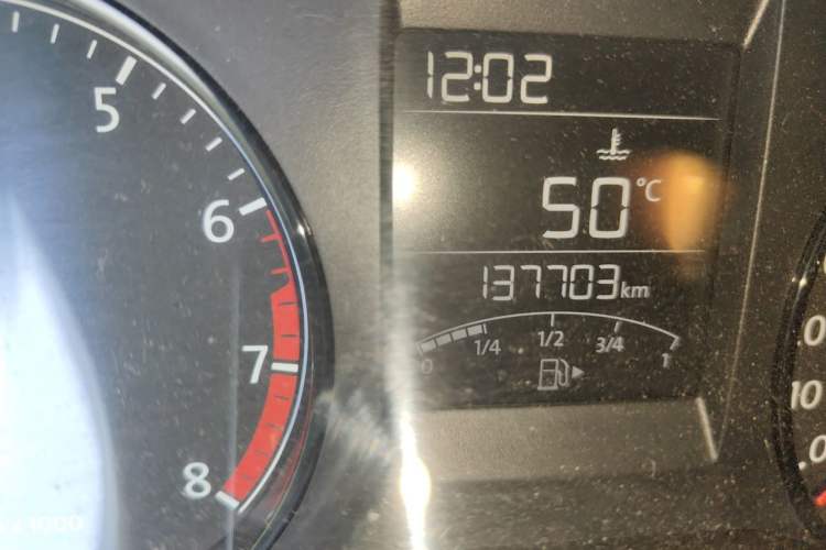 Used Volkswagen Polo 2014 1.4L Manual Fashion Edition Odometer Close Up