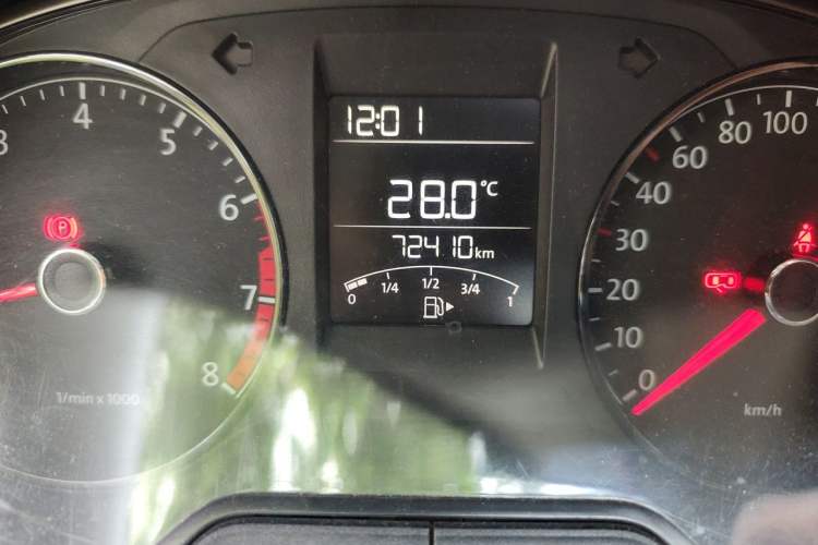 Used Volkswagen Polo 2014 1.4L Manual Fashion Edition Odometer Close Up