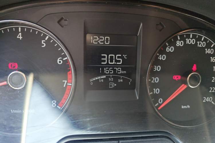 Used Volkswagen Polo 2014 1.4L Manual Fashion Edition Odometer Close Up