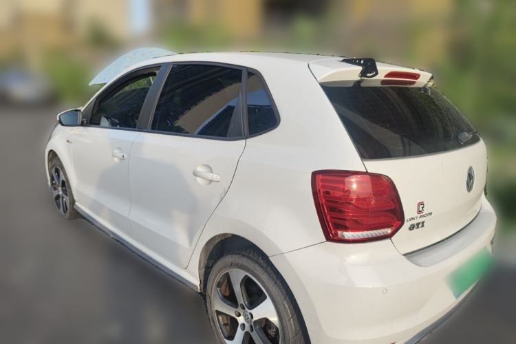Used Volkswagen Polo 2014 1.6L Automatic Luxury Edition Rear Left 45 Deg