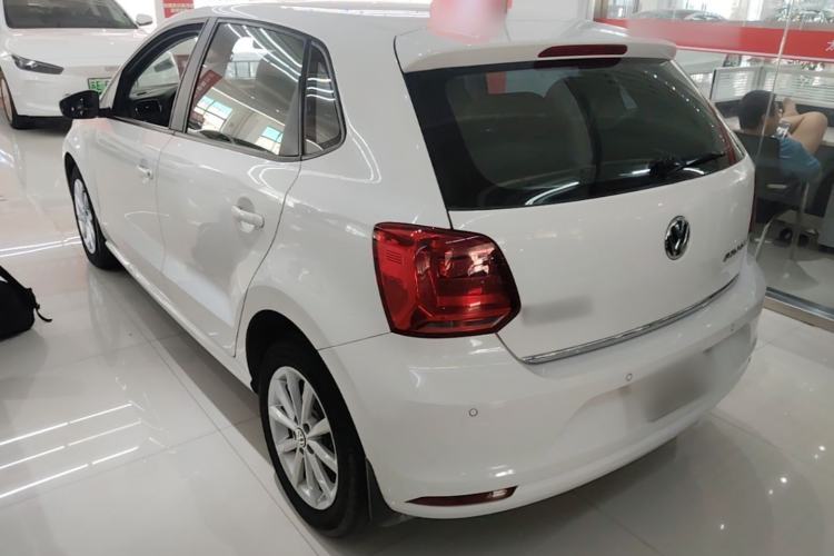 Used Volkswagen Polo 2014 1.6L Automatic Luxury Edition Rear Left 45 Deg