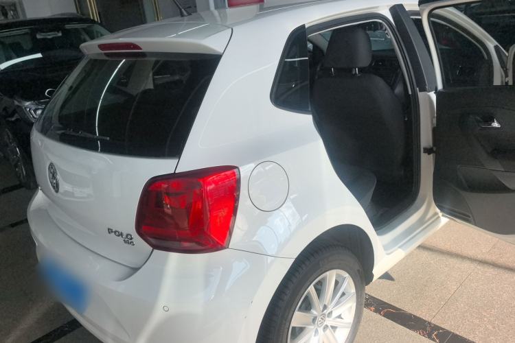 Used Volkswagen Polo 2014 1.6L Automatic Comfort Edition Rear Right 45 Deg