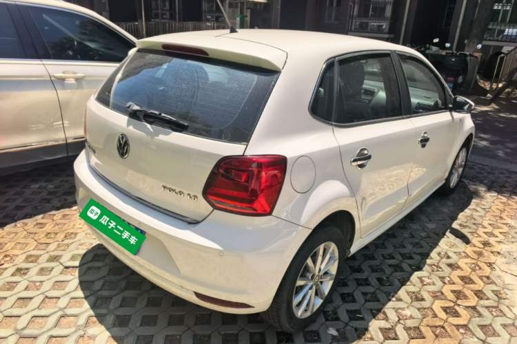 Used Volkswagen Polo 2014 1.6L Automatic Luxury Edition Rear Right 45 Deg