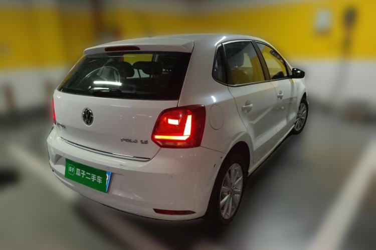 Used Volkswagen Polo 2014 1.6L Automatic Luxury Edition Rear Right 45 Deg