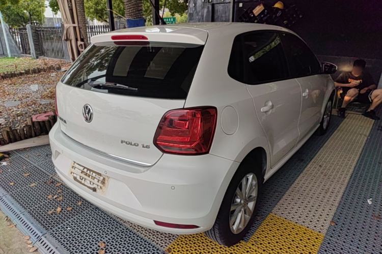Used Volkswagen Polo 2014 1.6L Automatic Luxury Edition Rear Right 45 Deg