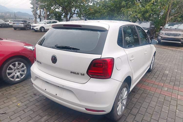 Used Volkswagen Polo 2014 1.6L Automatic Comfort Edition Rear Right 45 Deg