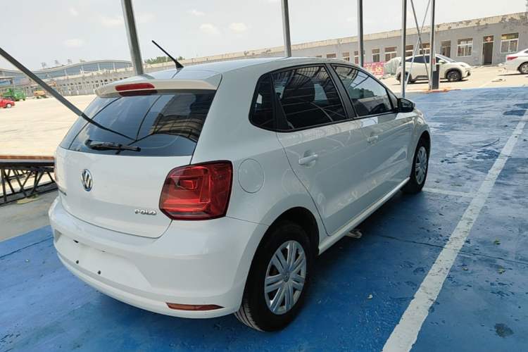 Used Volkswagen Polo 2014 1.4L Manual Fashion Edition Rear Right 45 Deg