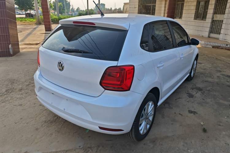 Used Volkswagen Polo 2014 1.6L Automatic Comfort Edition Rear Right 45 Deg