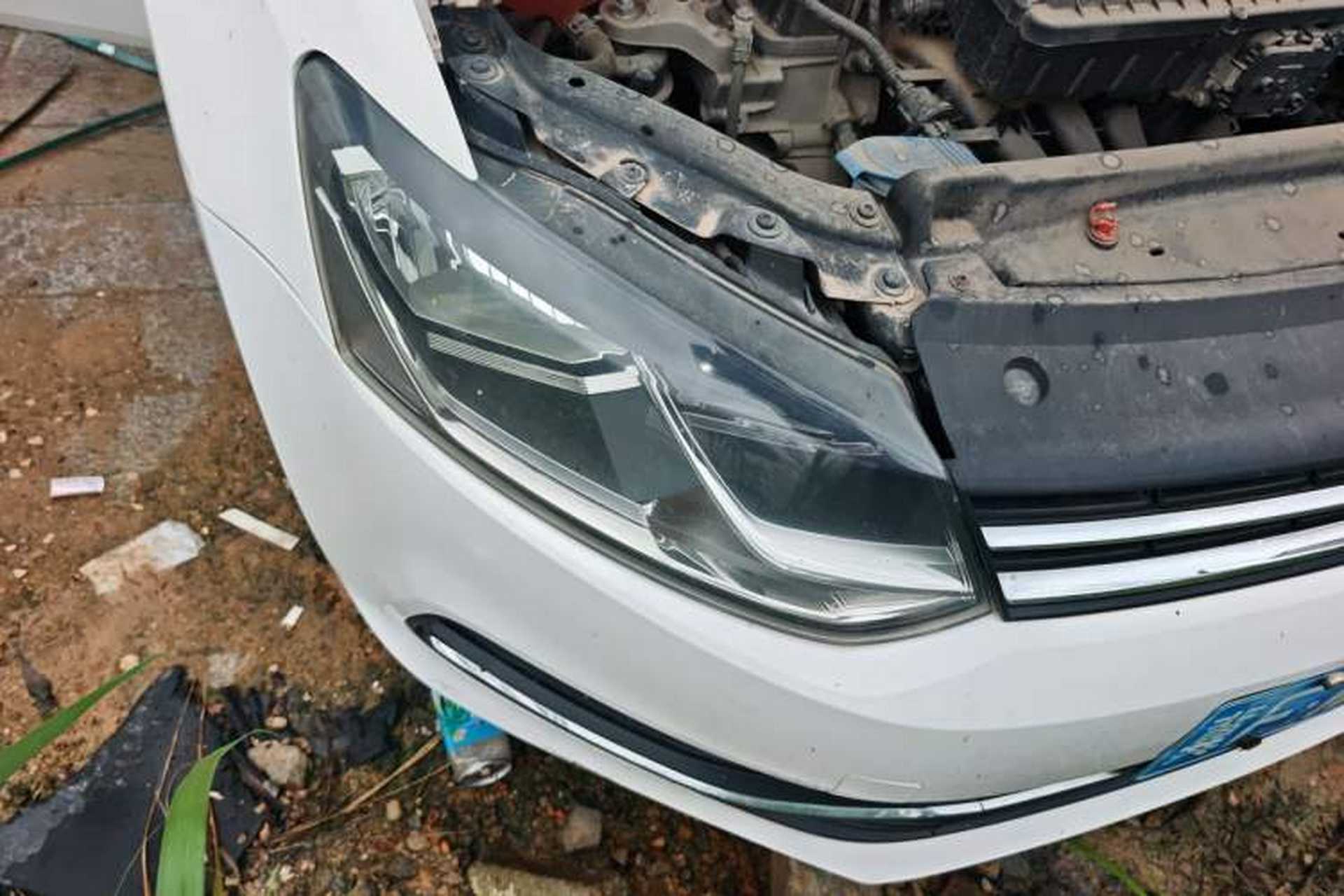 Used Volkswagen Polo 2014 1.4L Automatic Comfort Edition Right Front Headlight