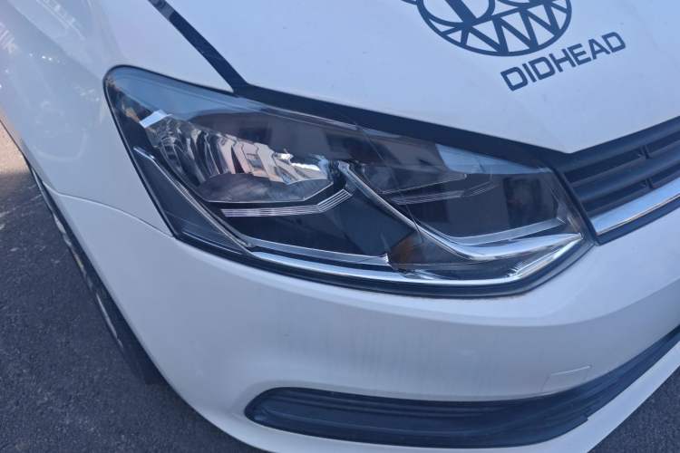 Used Volkswagen Polo 2014 1.4L Manual Comfort Edition Right Front Headlight