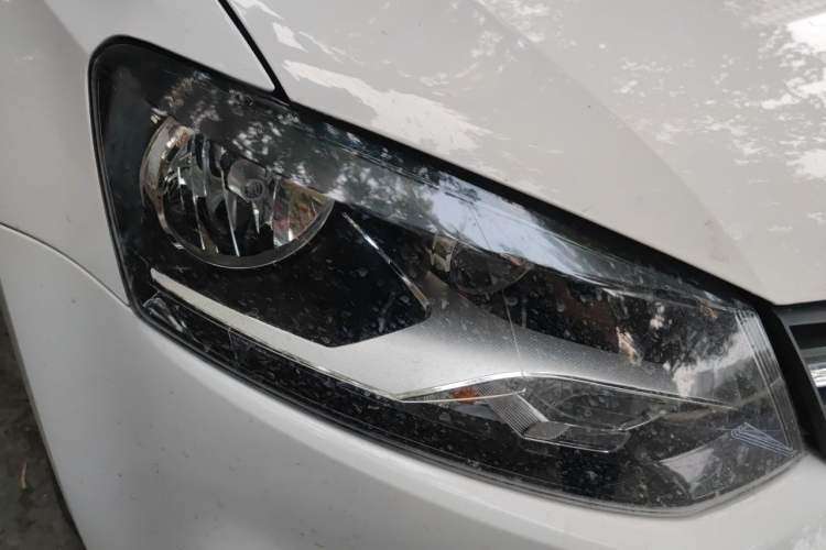 Used Volkswagen Polo 2014 1.4L Manual Fashion Edition Right Front Headlight