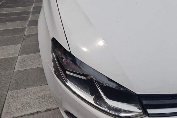 Used Volkswagen Polo 2014 1.4L Automatic Comfort Edition Right Front Headlight