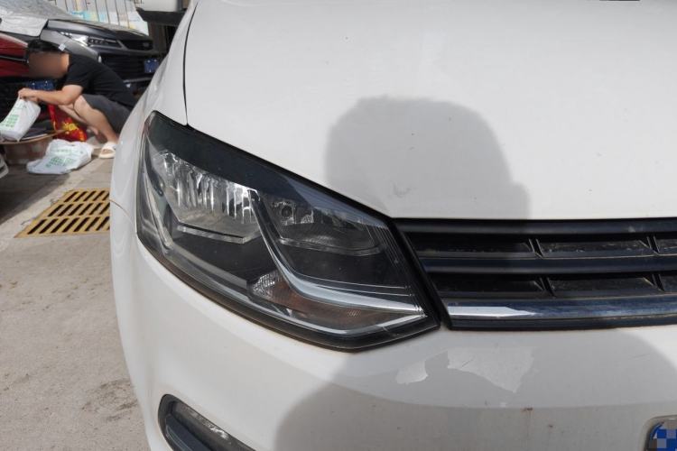 Used Volkswagen Polo 2014 1.6L Automatic Comfort Edition Right Front Headlight