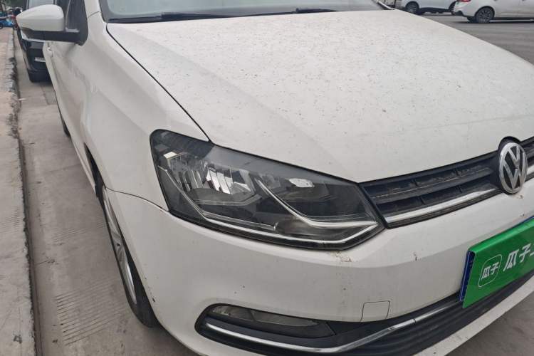 Used Volkswagen Polo 2014 1.4L Manual Comfort Edition Right Front Headlight