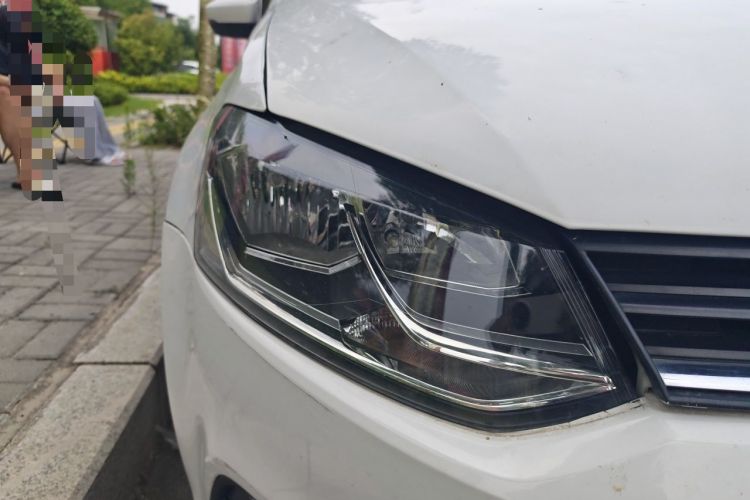 Used Volkswagen Polo 2014 1.6L Automatic Comfort Edition Right Front Headlight