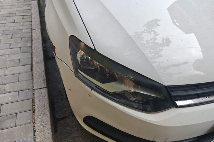 Used Volkswagen Polo 2014 1.4L Manual Fashion Edition Right Front Headlight