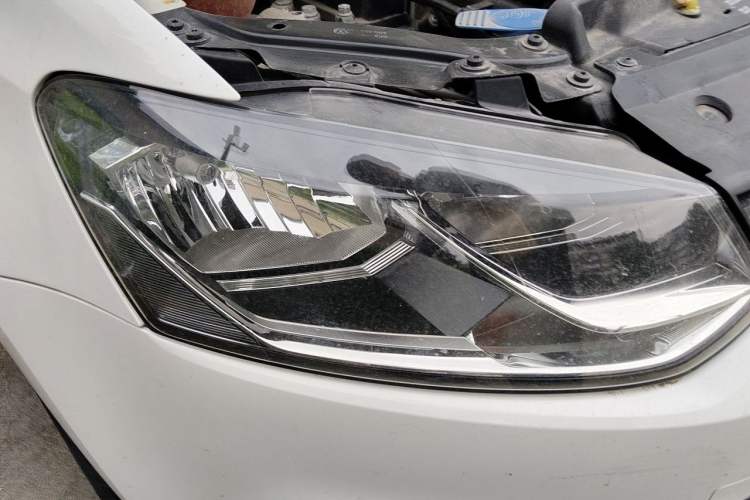 Used Volkswagen Polo 2014 1.6L Automatic Comfort Edition Right Front Headlight