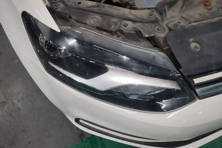 Used Volkswagen Polo 2014 1.4L Manual Fashion Edition Right Front Headlight