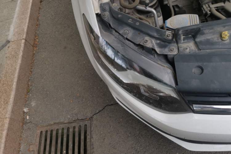 Used Volkswagen Polo 2014 1.4L Manual Fashion Edition Right Front Headlight