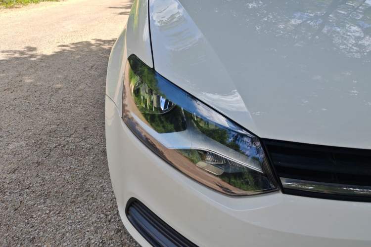 Used Volkswagen Polo 2014 1.4L Manual Fashion Edition Right Front Headlight