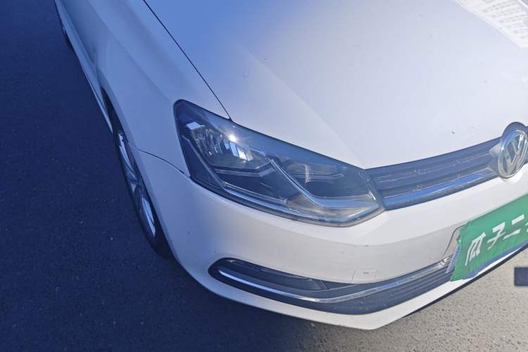 Used Volkswagen Polo 2014 1.4L Manual Comfort Edition Right Front Headlight