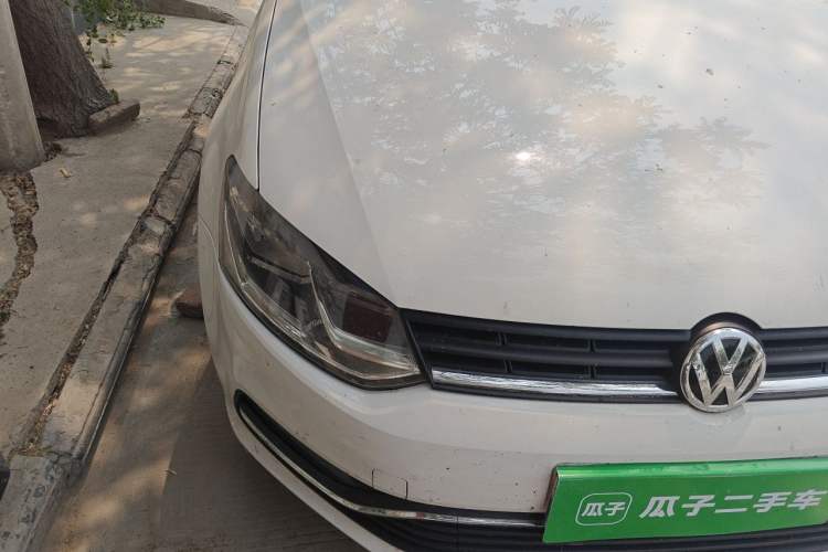 Used Volkswagen Polo 2014 1.4L Automatic Comfort Edition Right Front Headlight